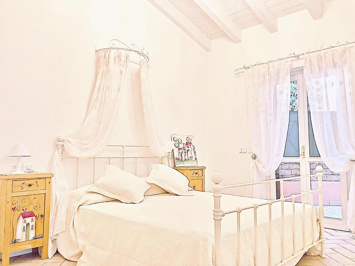 Dom wakacyjny Willa Alice'S Nest-Lake View House Padenghe sul Garda Włochy